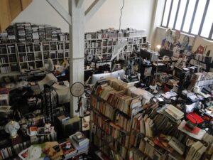 Arzura Gilot-Flornoy (Responsable des photographies à la Cinémathèque française), « Chris Marker, topographie photographique de son atelier »